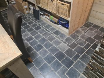 Vietnamees Hardsteen Rustiek 20x20x1,5 cm