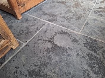 Castle Stone Black Groot Wildverband Semi Honed