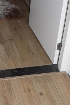 Belgisch Hardsteen binnendorpel 105x5x2 cm gezoet / facet