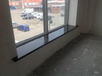 Basalt Vensterbank 100x20x3 cm gezoet